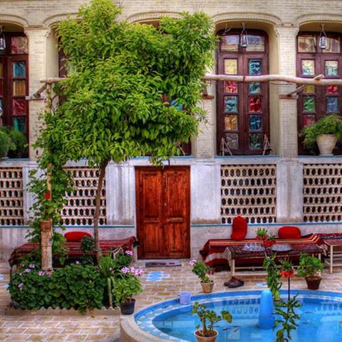 خانه مادربزرگ