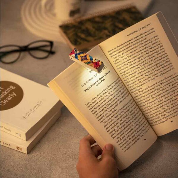 Rechargeable-tiny-booklight-neshanak